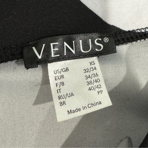 Venus Off Shoulder Black and White Bodycon Dress (XS) - Picture 9 of 10